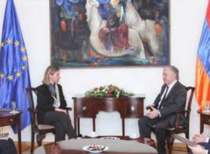Issue of Syrian Armenians also discussed with Federica Mogherini