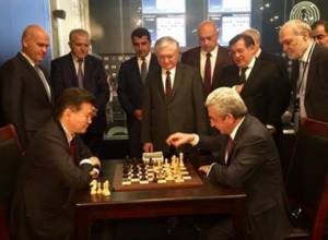 Serzh Sargsyan beats FIDE President in blitz chess