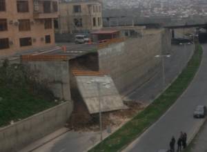 Փլուզում Երևանում. երթևեկությունը խափանվել է