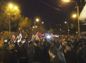 Livestream: Ralliers call on EU to punish Armenian authorities