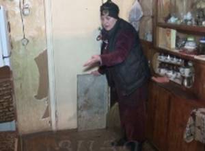 Tsayg: Children live beside rats and insects