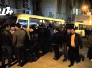 Жители Степанакерта отправляются для воодушевления солдат