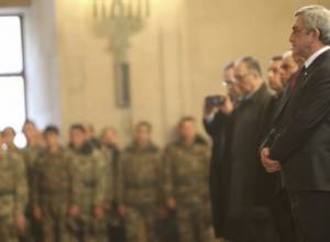 Serzh Sargsyan attends prayer in a Yerevan church