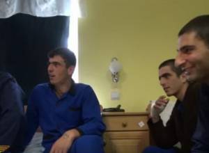 Спешат отправиться из госпиталя на позиции