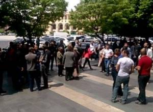 Քաղցրաշենցիները չեն պատրաստվում հեռանալ կառավարության մոտից