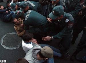 «Столкновения между полицией и гражданским обществом»: обсуждение