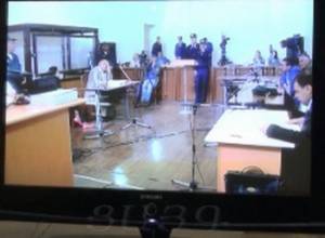 Пермяков поправил игрушки