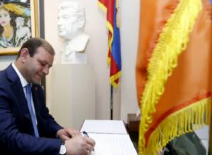 Տարոն Մարգարյանն այցելել է Կարեն Դեմիրճյանի թանգարան