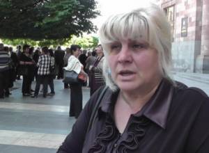 "Моего сына и еще 8 солдат убили"