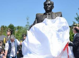 СИГ: Памятники, которых нет в Ереване