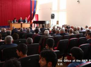 Бако Саакян посетил талишцев Чаренцавана