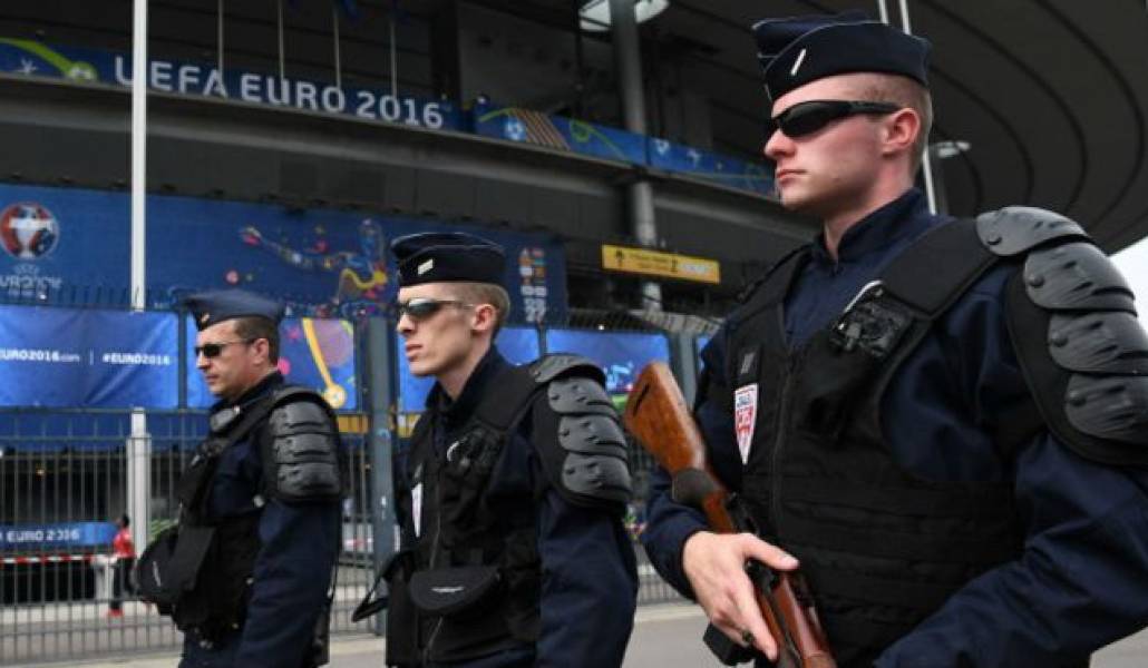 160613225250_paris_police_624x351_afp_nocredit