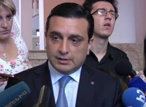 Minister: Arrested officials are professionals