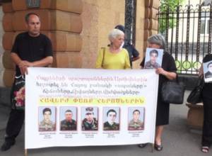 Movses Hakobyan 'has eye on' Seyran Ohanyan's seat