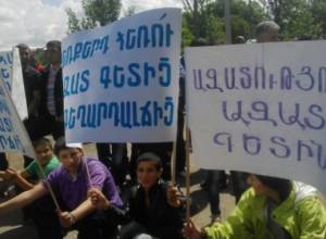 «Վարչապետի խոսքը իրենց համար զրո է». գառնեցիները նորից բողոքում են