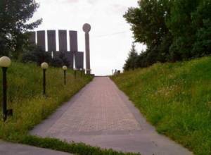 27-е октября должно быть раскрыто: Дань уважения памяти жертв 27-го октября 1999 года