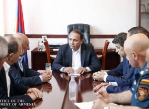 Minister to Prime Minister: “Do we have to report on what we do all day long?”