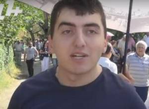 Police officers aren’t interested in Grigor’s last hope in Khor Virap