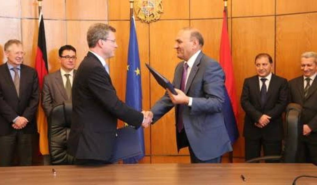 764ef0ea-40f8-4110-b65a-2400e5d61118