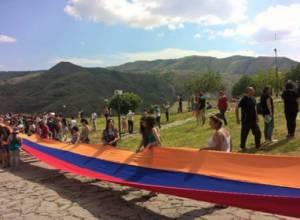 Թաց տոնը՝ Գառնիում և Գեղարդում. վարդեր բաժանվեցին