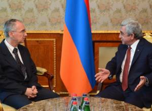 Serzh Sargsyan holds farewell meeting with Ambassador of Greece