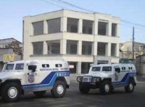Число повстанцев, находящихся в здании ППС Эребуни, неизвестно никому
