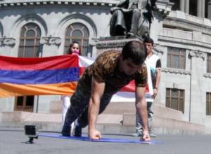 Գինեսի ռեկորդ՝ ապրիլյան պատերազմի զոհերի հիշատակին
