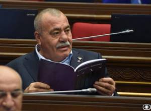 Մանվել Գրիգորյանը փոխանցում է Վազգեն Սարգսյանի պատգամը