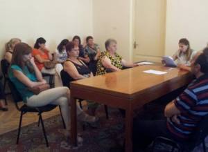 Проект Заруи Постанджян относительно права народа на восстание