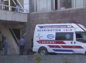 Police: Man stabbed in midnight attack