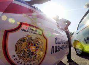 Traffic police officers are required to wear cameras on uniforms