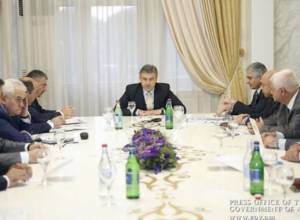 Премьер принял представителей НПО, представляющих интересы потребителей