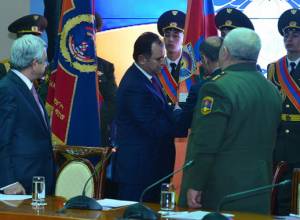 С. Саргсян представил новоназначенного Министра обороны и начальника Генерального штаба ВС