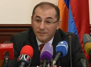 «Չպետք է մեր ուղեղի մեջ լինի այն, որ օլիգարխի դեմ պետք է պայքարել». նախարար