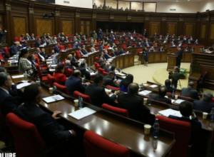 Armenian Parliament to continue debates on new government program