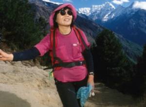 Everest's first woman climber dies at 77