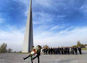 Делегация из Санкт-Петербурга в Цицернакаберде