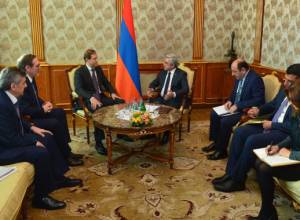 Serzh Sargsyan receives Russian Minister of Industry and Trade