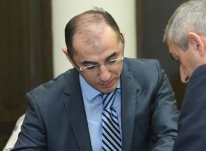 Министр путает триллион с миллиардом, миллиард – с миллионом