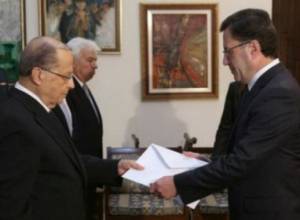 Посол Мкртчян сдал аккредитации Президенту Ливана
