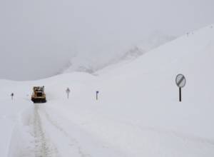 Из соображений безопасности Степанцминда – Ларс периодически закрывается