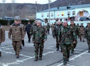 Главы двух государств ознакомились с воинской службой