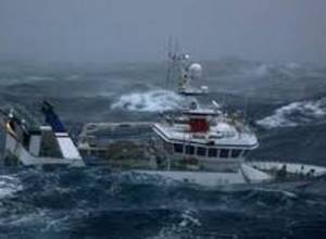 Из-за урагана порт в Поти не принимает паромы