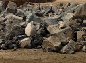 В результате обвала камней участок дороги Горис – Капан закрыт для движения с одной из сторон