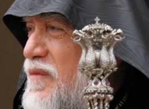 Արամ Ա կաթողիկոսը գնում է Հալեպ