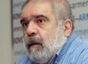 Political analyst: Azerbaijan cannot make its voice audible, hence it has to shoot on the border