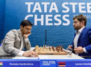 Լեւոն Արոնյանը կիսեց առաջին միավորը