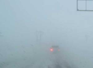 Снег, метель и низкая видимость на автомобильных дорогах