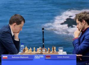 Լեւոն Արոնյանը մեծ դժվարությամբ կիսեց միավորը