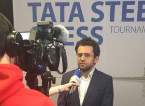 Լեւոն Արոնյանը բռնացրեց մրցակցի թագուհուն եւ հաղթանակ տարավ